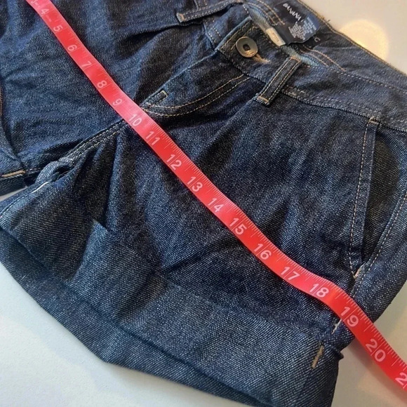 Women's Denim Jean Shorts - Picture 8 of 8